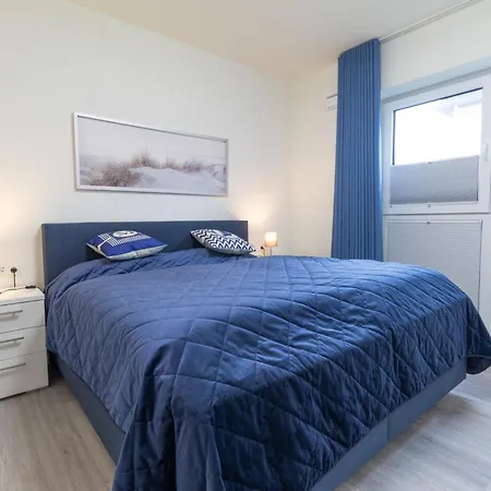 Strandstern Mit Terrasse Und Sauna Strandnah Kellenhusen